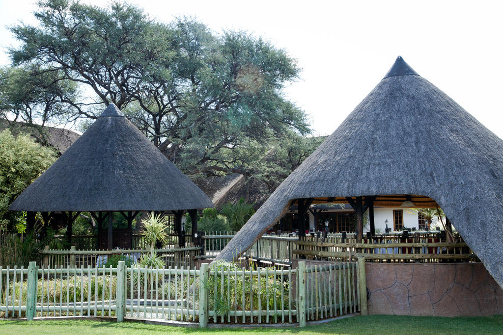 Okahandja Country Hotel Exterior photo